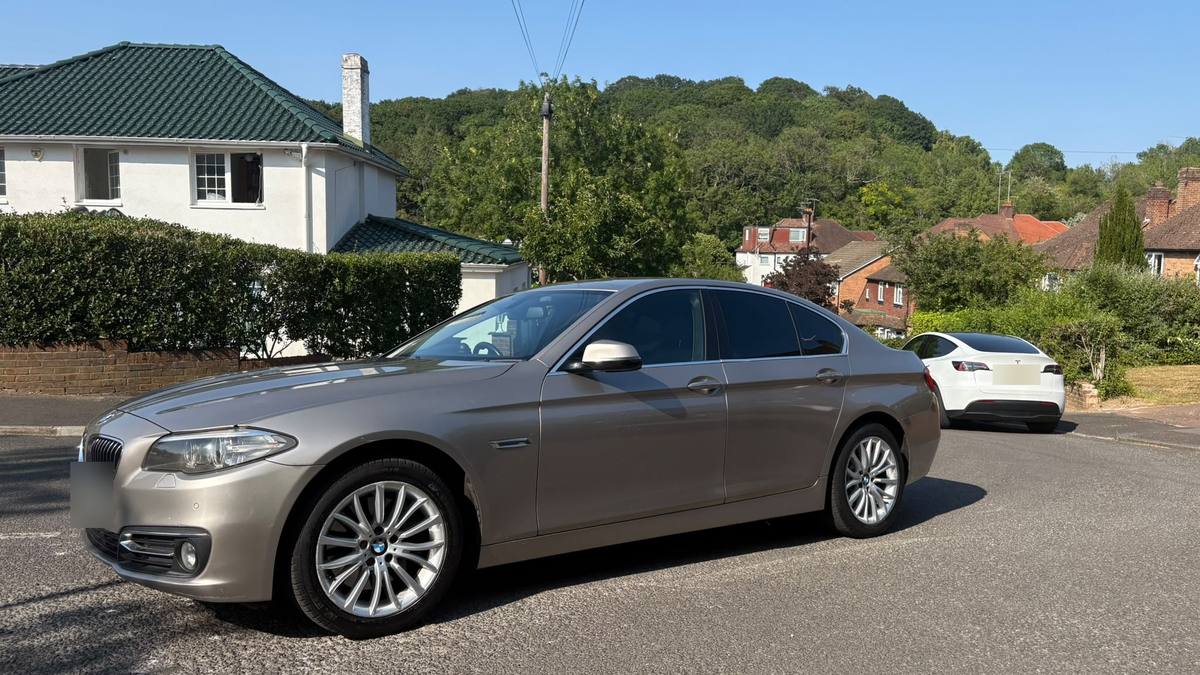 Bronze BMW 530d saloon